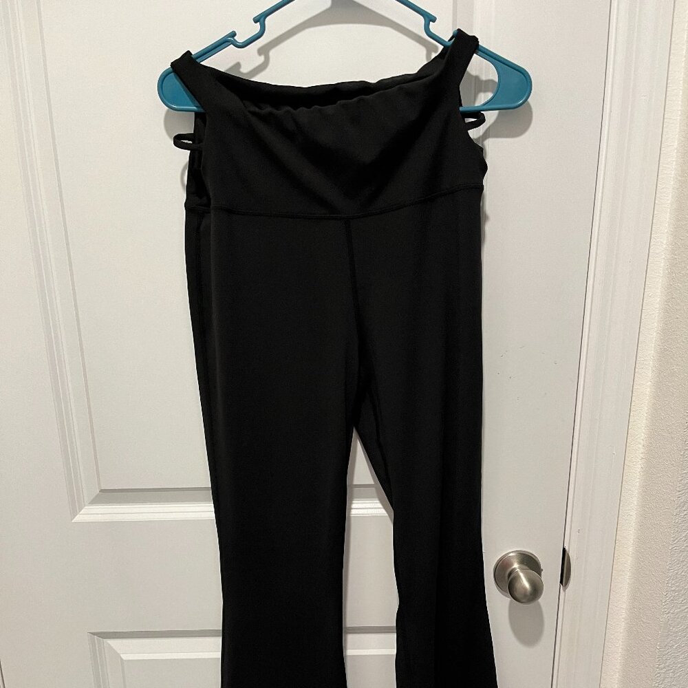 O to S Black Leggings with Hip Cut Outs Activewear Women's Size XL